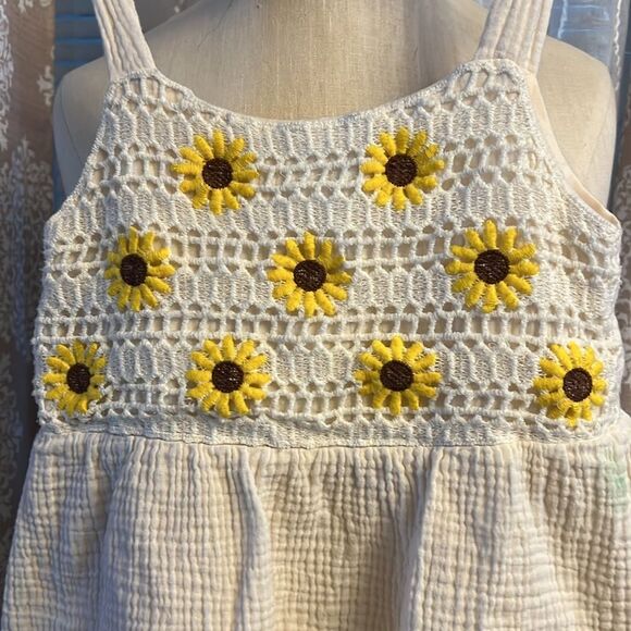 Cream sun dress with sunflowers from btween size 6 - Picture 2 of 4